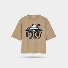 UFO DAY Oversized Tee