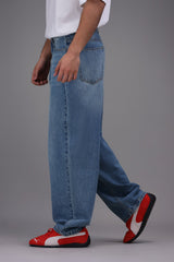Relaxed Wide Leg Jeans
