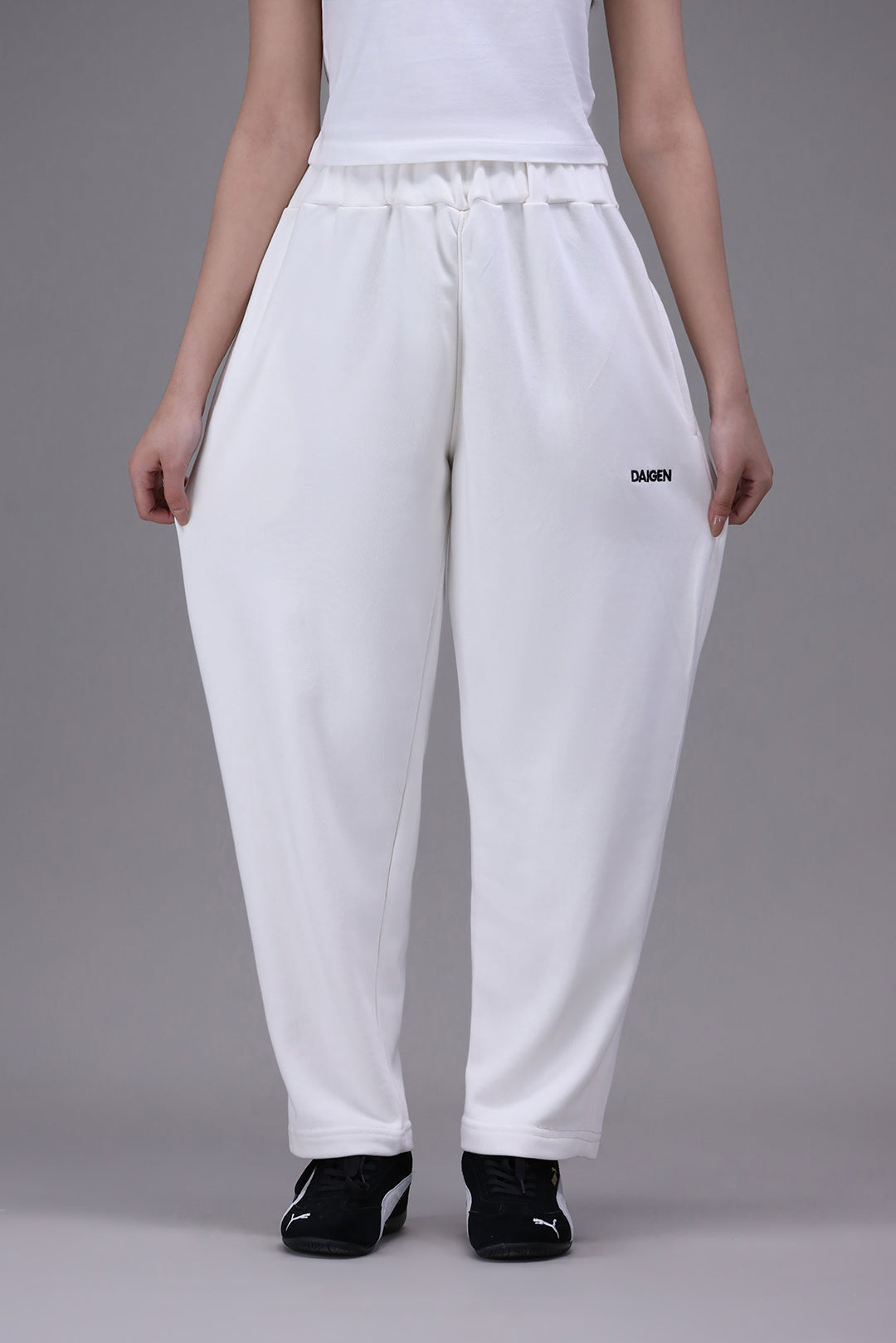 Cloudy Barrel Fit Trouser
